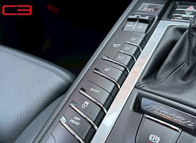 
								PORSCHE MACAN FOR SALE IN KENYA full									